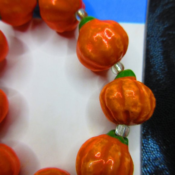 Pumpkins Ceramic 7" Stretchy Bracelet Jewelry - Picture 2 of 3